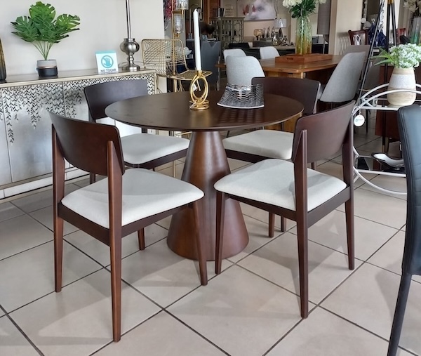 Comedor de madera de mango